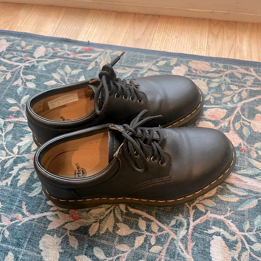 Dr Martens 8053 Woman’s 8. Napa Leather Casual Shoes